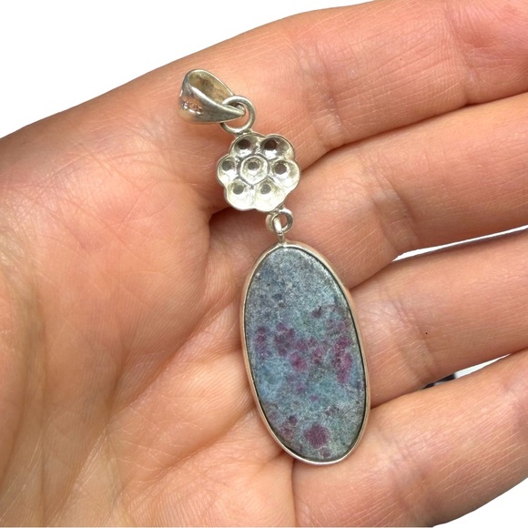 Ruby in Kyanite Necklace Pendant Solid 925 Sterling Silver Flower Blue Stone - Picture 3 of 3